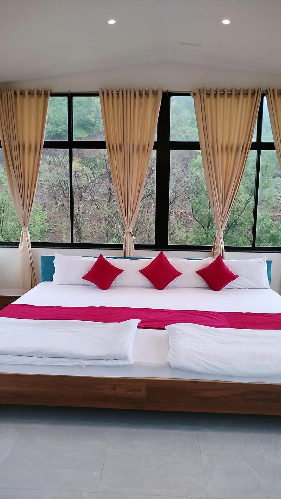 Golden Resort Igatpuri Ngoại thất bức ảnh