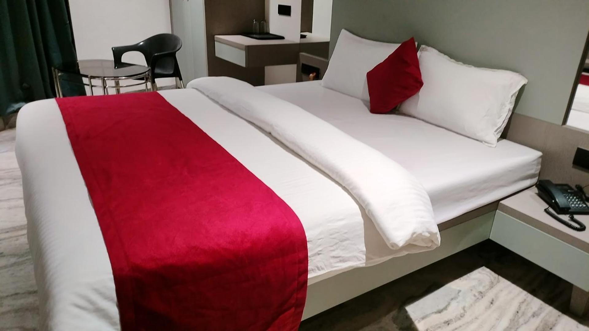 Golden Resort Igatpuri Ngoại thất bức ảnh
